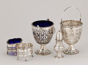 PARTI SILVER, 2+2+1, England, bla Chester, omkring sekelskiftet 1900. Totalvikt utan glas, ca 600 gram.