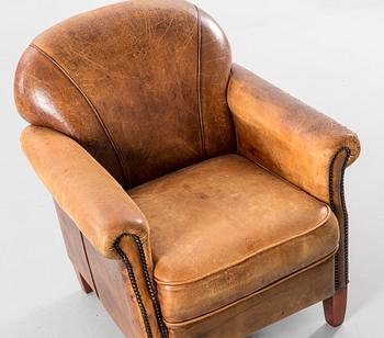 FÅTÖLJ, club-modell, 1900-talets senare del.