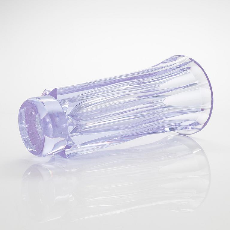 Aimo Okkolin, a vase, signed Aimo Okkolin Riihimäen Lasi Oy.