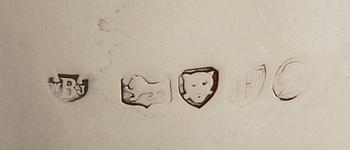 An English 19th century sivler tea pot marks of Walter & John Barnard,London 1881, total weight ca 480 gr.