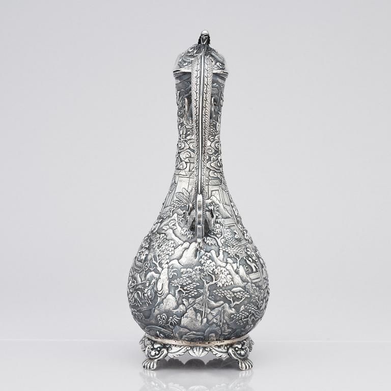 A Chinese export silver wine ewer, Qing dynasty, 19th Century.