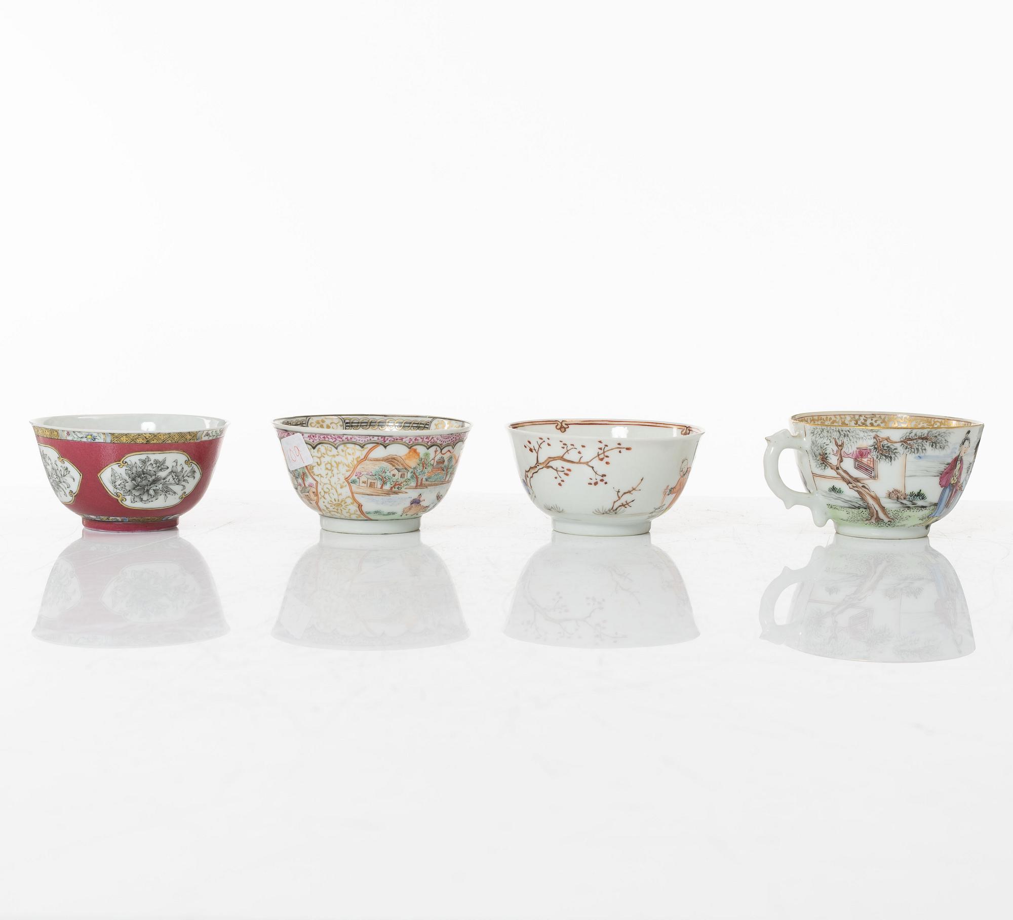 Koppar, åtta stycken, porslin. Qingdynastin, 1700-tal.