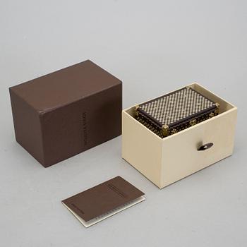 SKRIN / MINIATYRKOFFERT, "Mini Malle Chapeaux", Louis Vuitton, 2012.