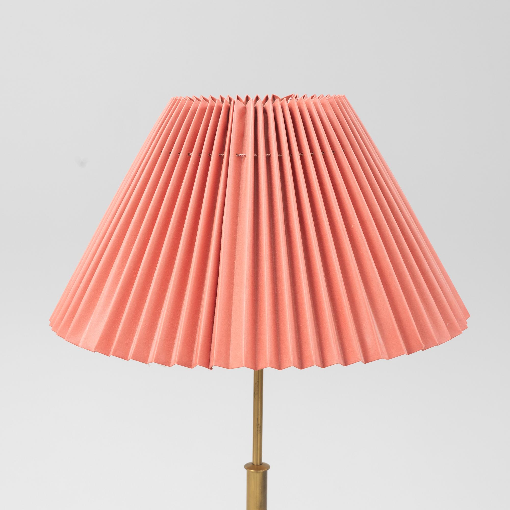 Josef Frank, golvlampa, modell 2148, Firma Svenskt Tenn.