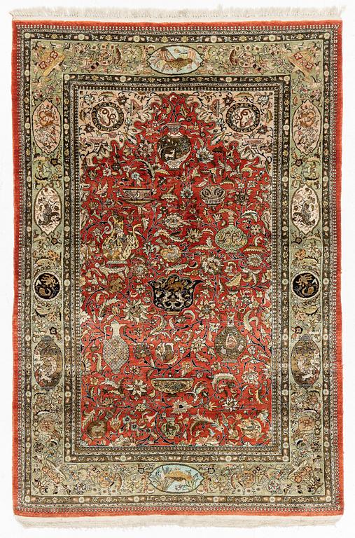 Matta, silke Ghom, ca 205 x 135 cm.