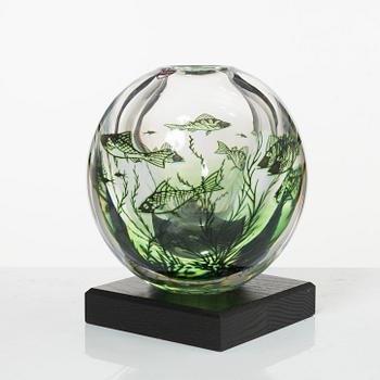 Edward Hald, vase, "Fish Grail", Orrefors, signed 1984.