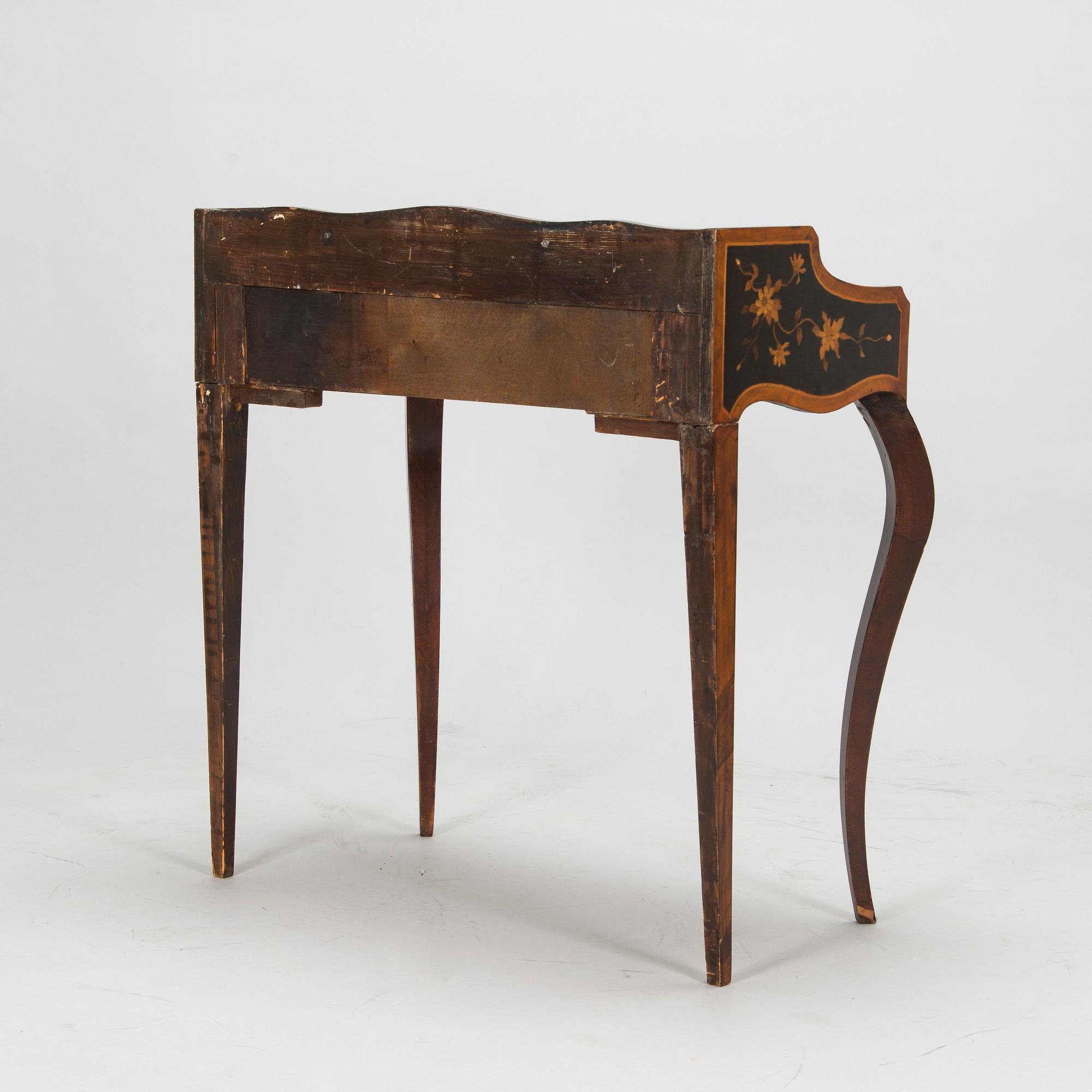 Damskrivbord, Mellaneuropa, 1900-talets första hälft.