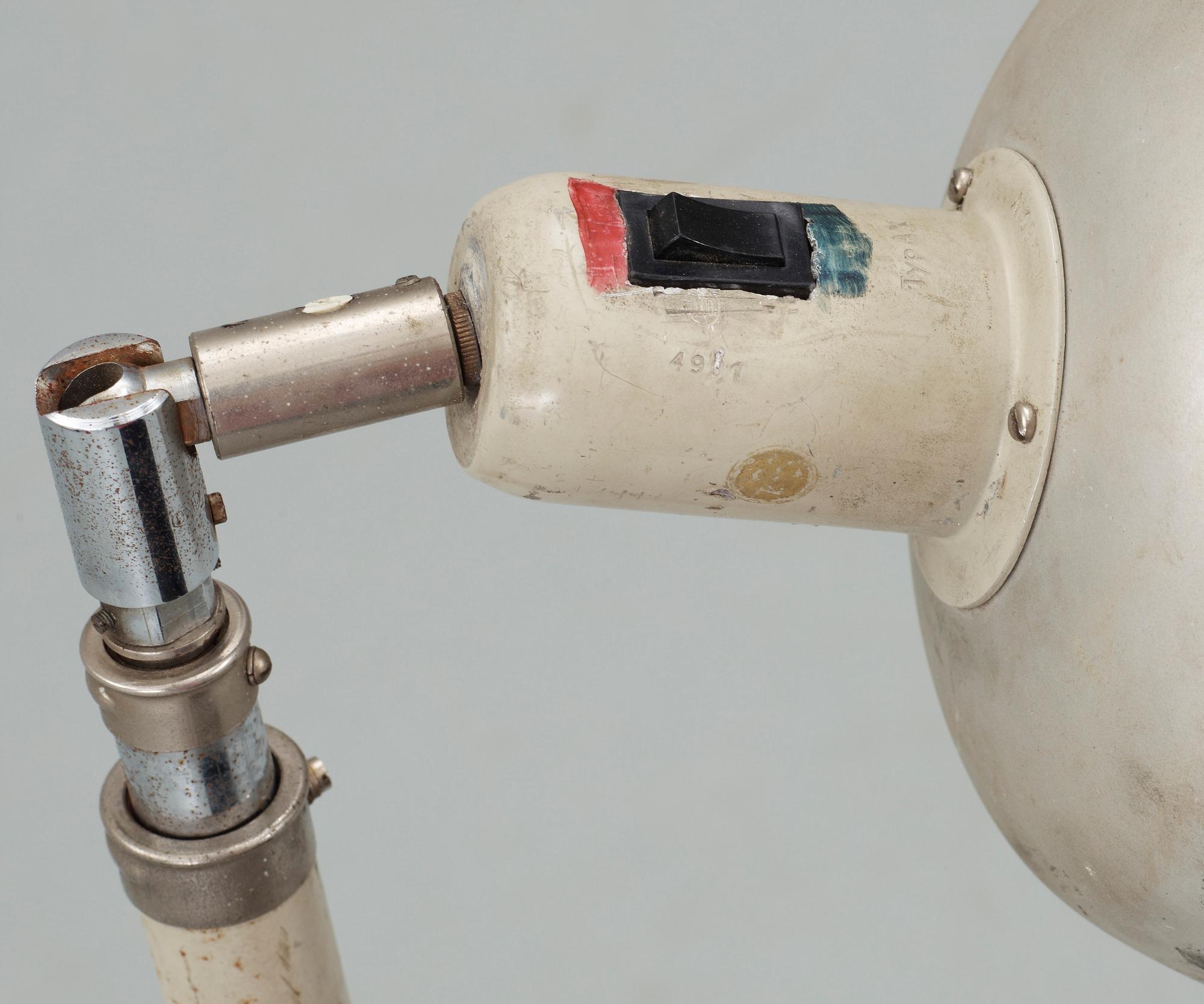 INDUSTRILAMPA, "Triplex", design Johan Petter Johansson, 1940-1950-tal.