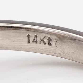 Ring, 14K vitguld och droppformad diamant ca 1.20 ct. AIG-certifikat.