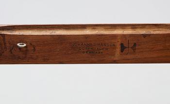 HANS J WEGNER, "The Chair", ett par, Johannes Hansen, Danmark 1950-60-tal.