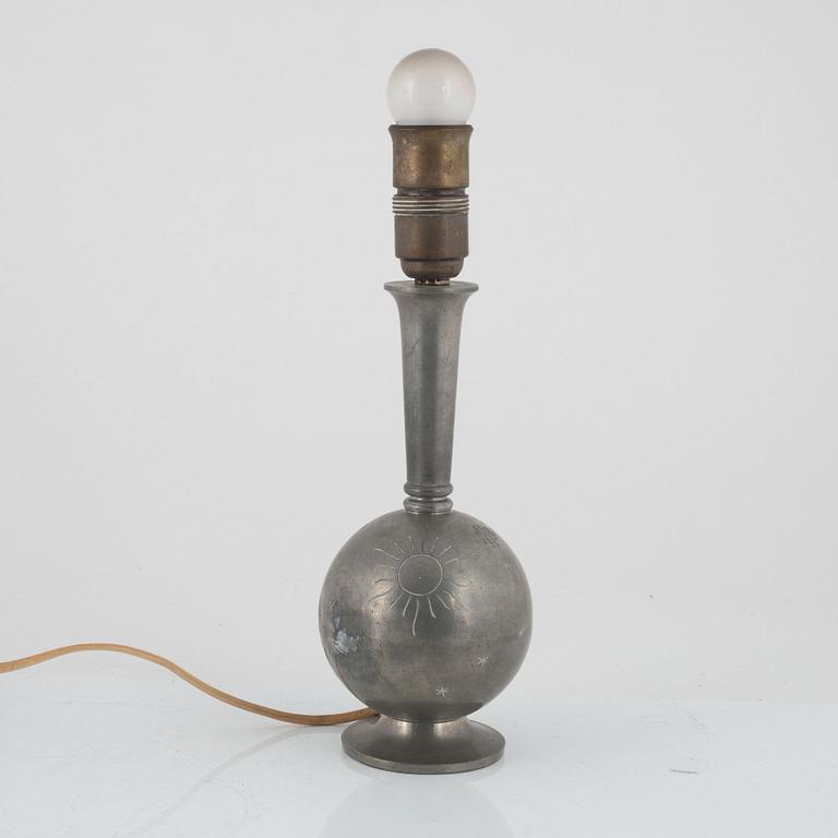 Sylvia Stave, tillskriven. Bordslampa, CG Hallberg, Stockholm 1934.