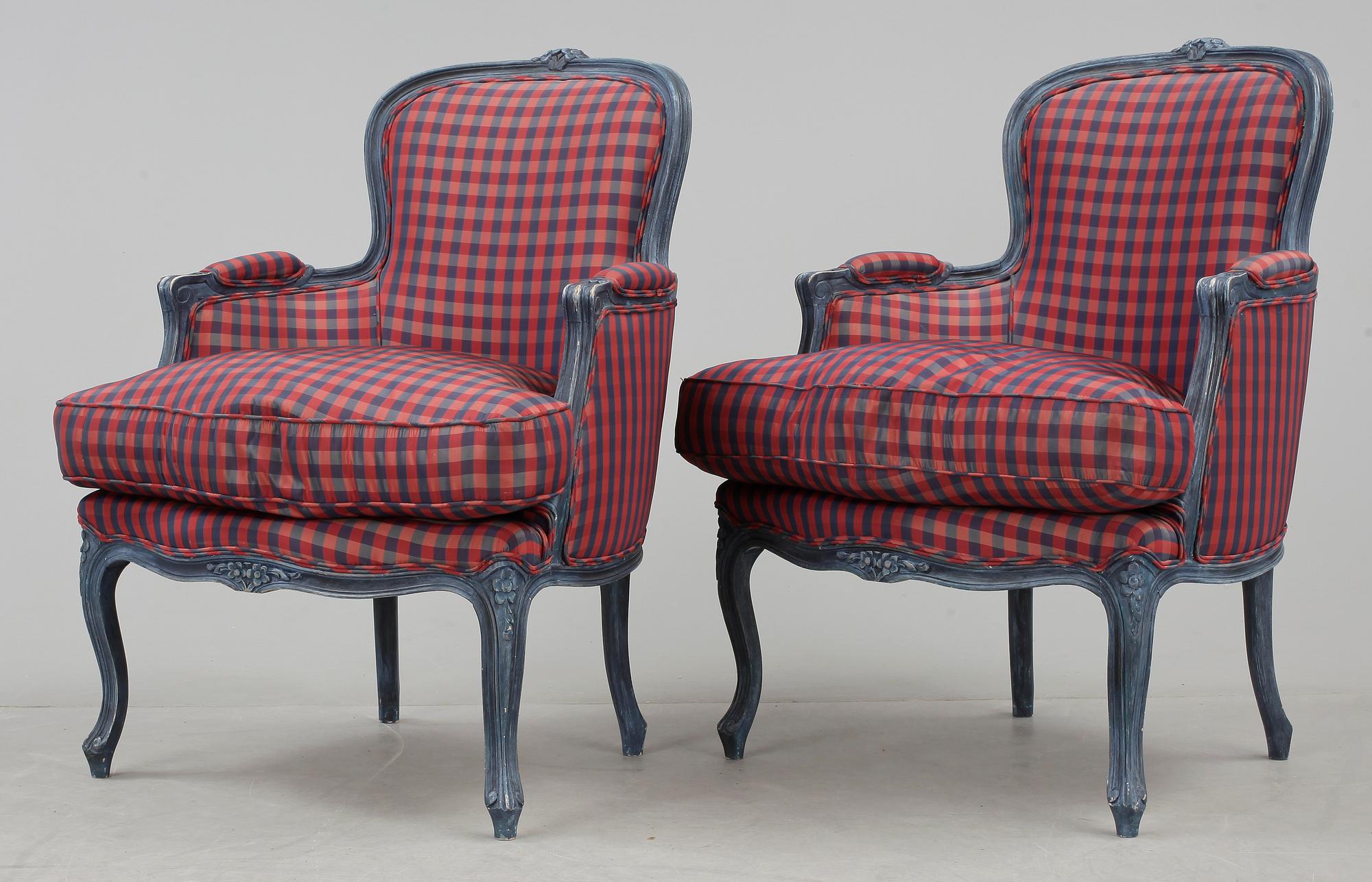 FÅTÖLJER, ett par, Louis XVI-stil, 1900-talets andra hälft.
