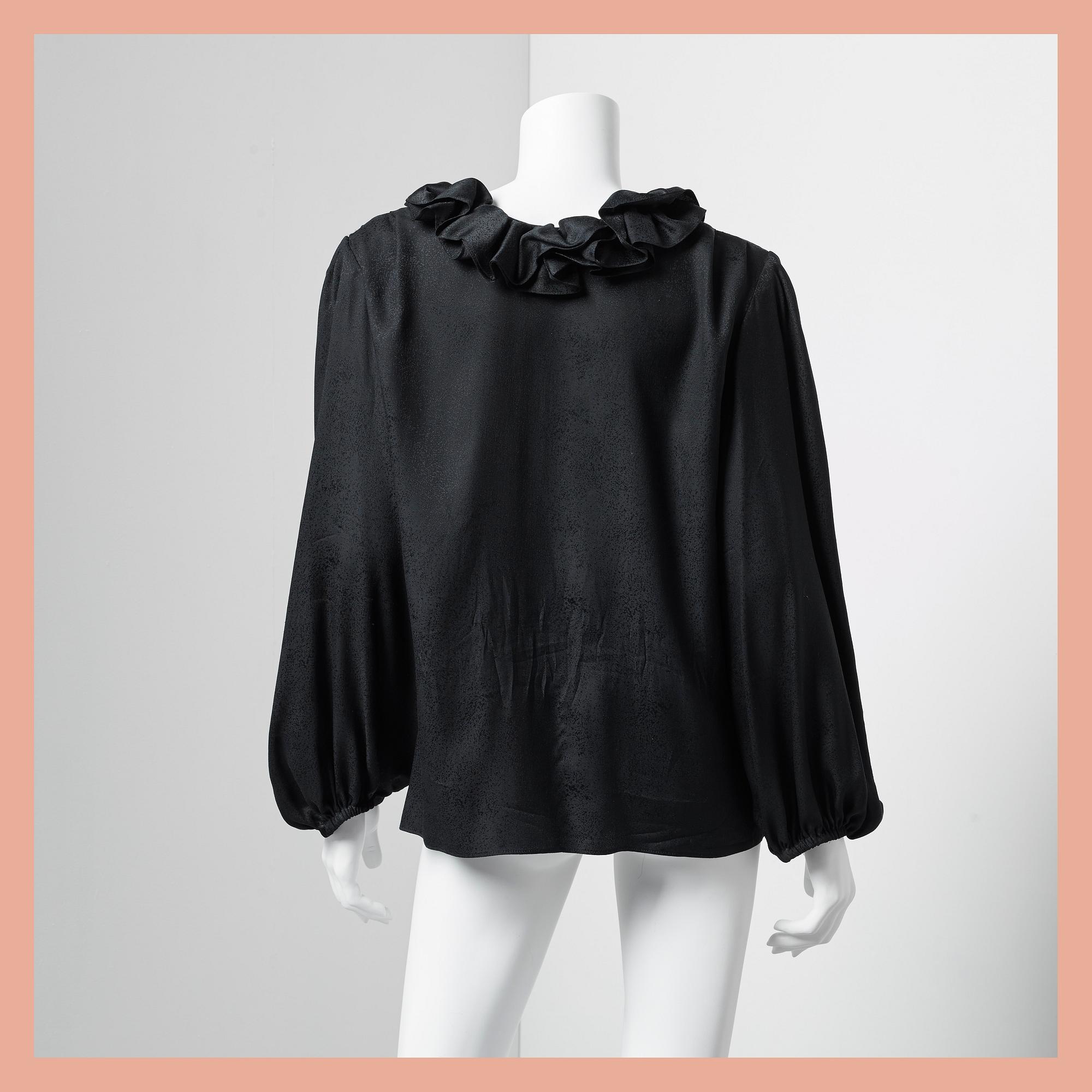 BLUS, Yves Saint Laurent, fransk storlek 42.