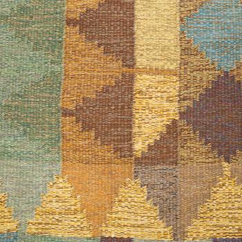 MATTO, flat weave, ca 243,5 x 167-167,5 cm, signed IV, Sweden around  the middle of the 20th century.