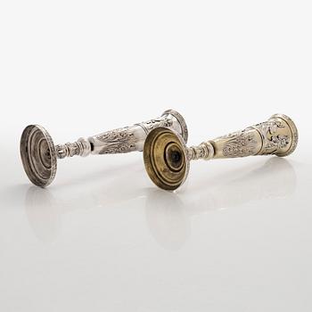 Peter Andreas Möller, Champagnestrutar, 2 st. snarlika, silver och förgyllt silver, S:t Petersburg, 1834 och 1837.