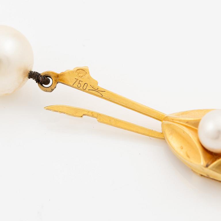 Collier med hänge/lås Ole Lynggaard 18K guld med odlade pärlor.