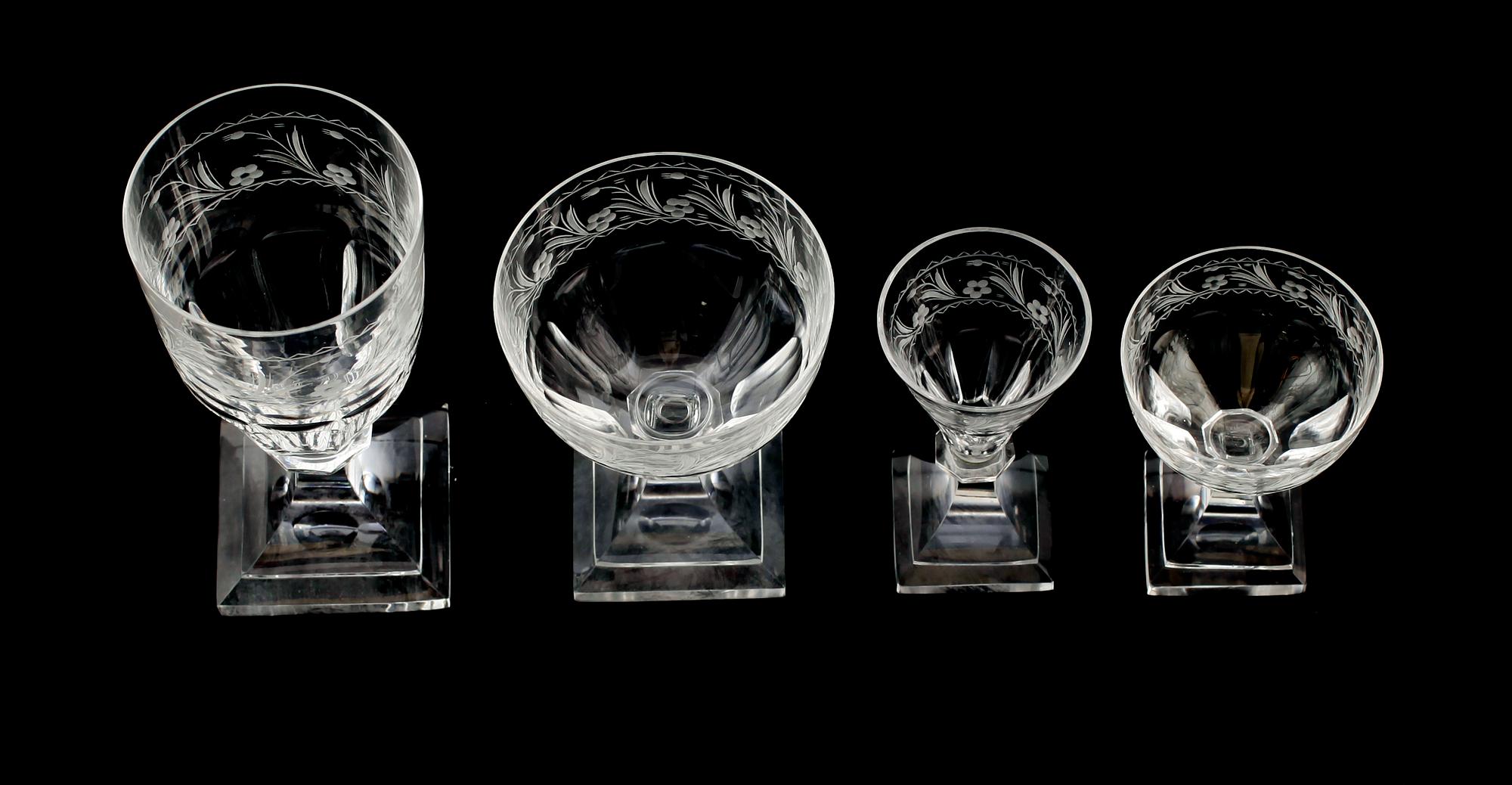 GLASSERVIS, 23 delar, Elme Glasbruk, 1900-talets mitt.