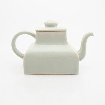 Signe Persson-Melin, a glazed ceramic teapot, signed by hand, dated 2012 and numbered 79/100.