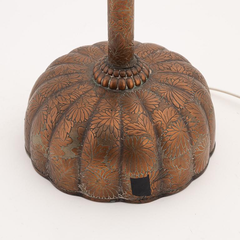 Altarljusstake, monterad som lampa. Japan, Meiji (1868-1912).