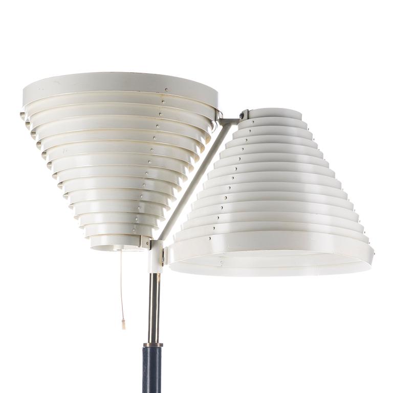 ALVAR AALTO, FLOOR LAMP, A 810. Alvar Aalto, stamped Valaistustyö.