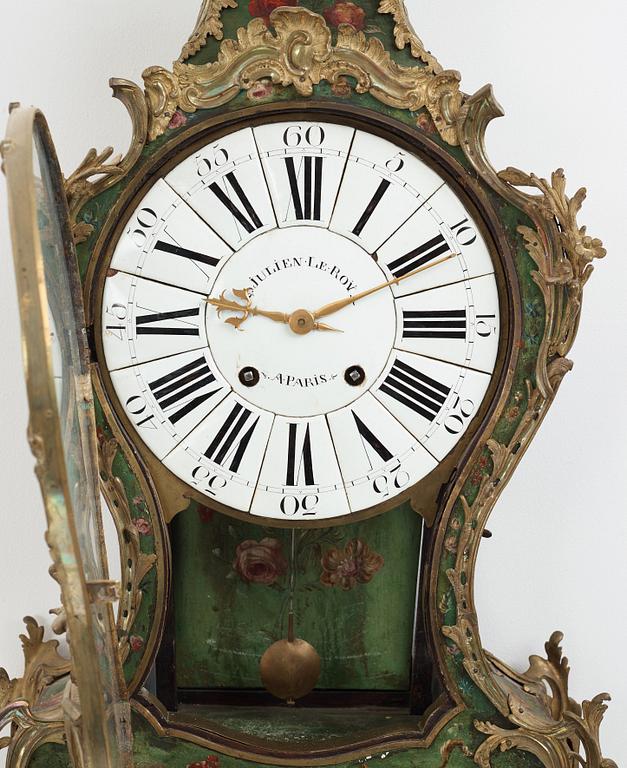 A French Louis XV bracket clock, first half 18th century, marked "Julien Le Roy A PARIS".