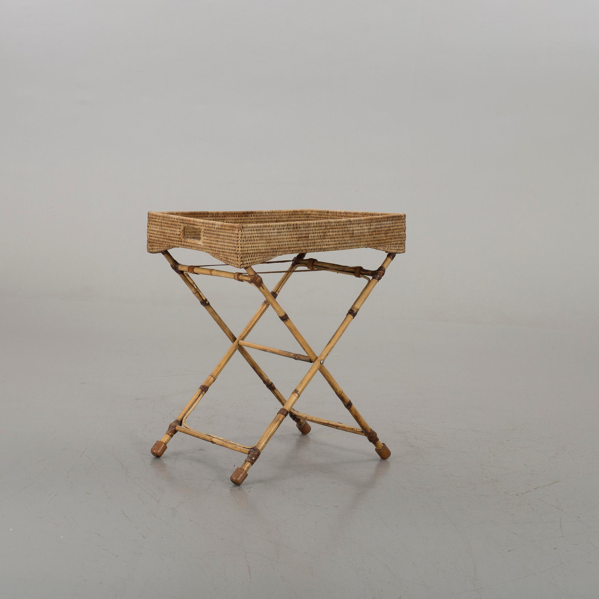 A SERVING TRAY 20TH CENTURY.