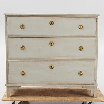 A painted chest of drawers, 19th century.