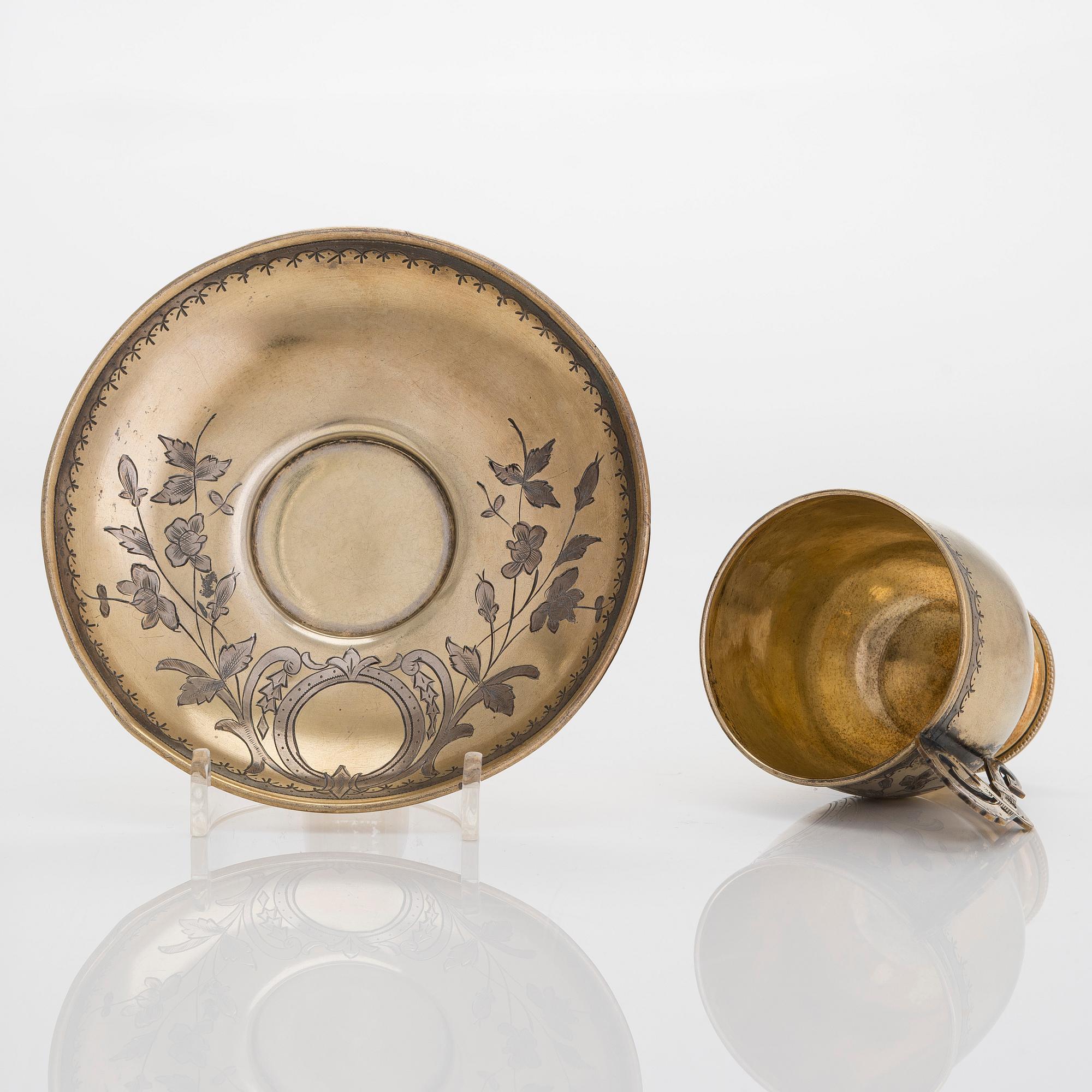 Kaffekopp med fat, förgyllt silver, trol. Ivan Nikolajev Miekin, Moskva 1898-1909.