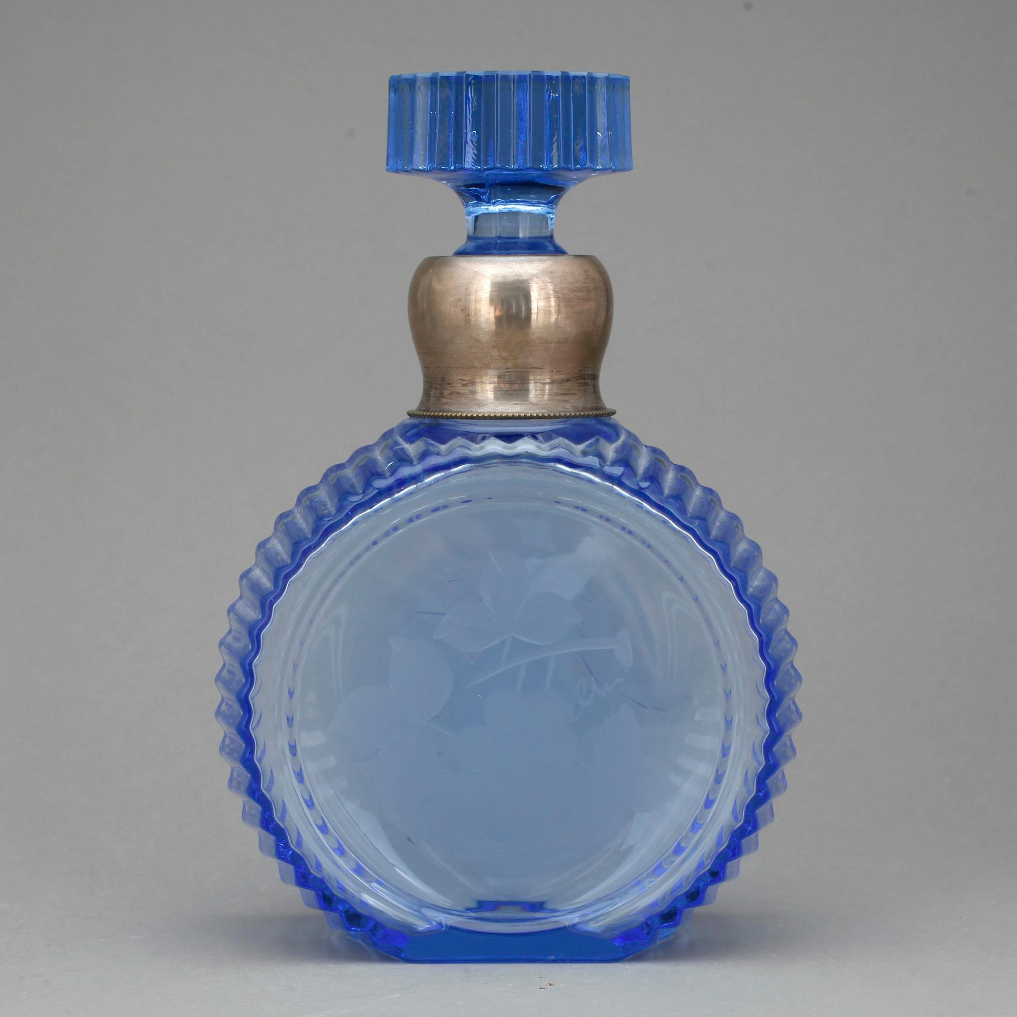 KARAFF, glas, 1900-talets första hälft.