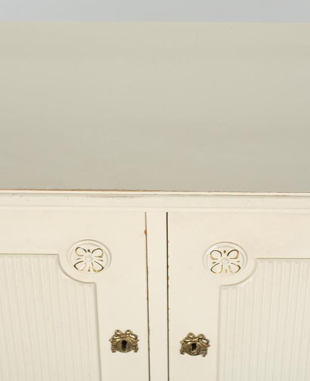 SIDEBOARD, gustaviansk stil, Tibro, 1900-tal.