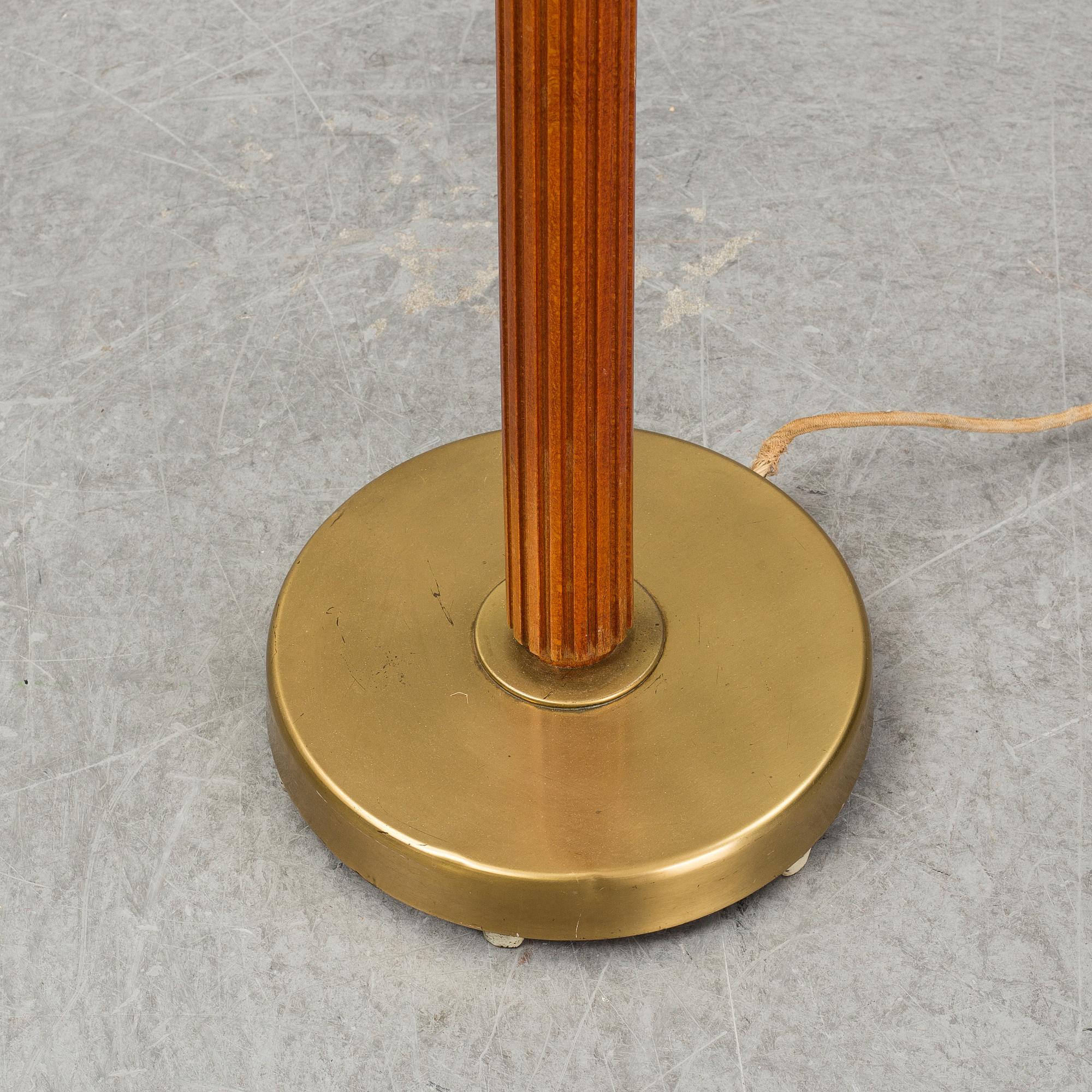 HANS BERGSTRÖM, A 1950's floor light for Ateljé Lyktan, Åhus, Sweden.