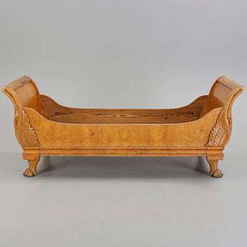 SÄNG, 1800-talets mitt. Senempire.