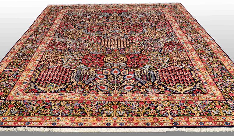 A CARPET, Kerman, ca 410 x 300 cm.