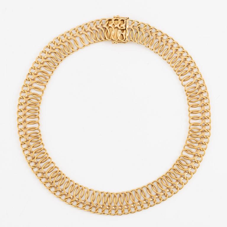 Necklace, 18K gold, circular links.