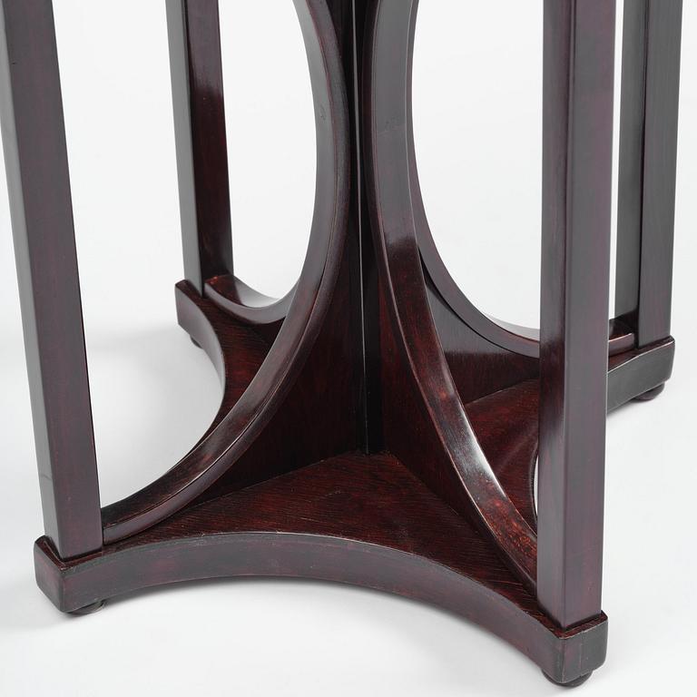 Josef Hoffmann, salongsmöbel, fyra delar, modell 421/428, Jacob & Josef Kohn, Wien, 1900-talets början.