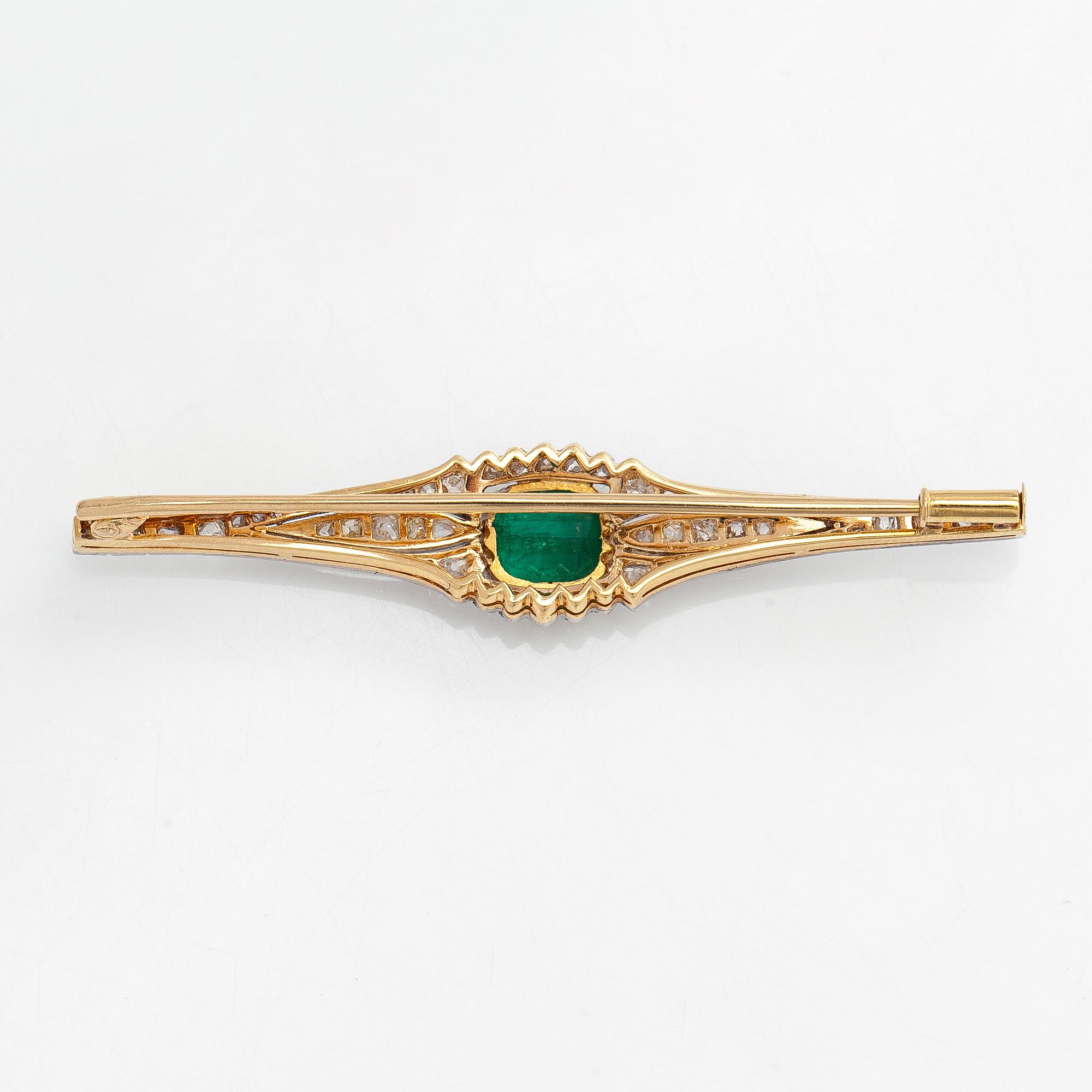 Brooch, faceted emerald, rose cut diamonds, 18K gold, A. Tillander.