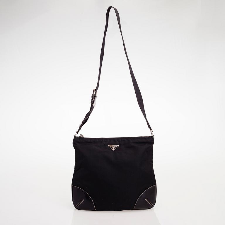Prada, laukku.