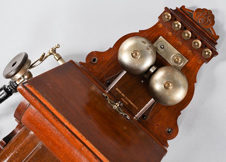 VÄGGTELEFON, Jydsk Telefonaktieselskab, tidigt 1900-tal.