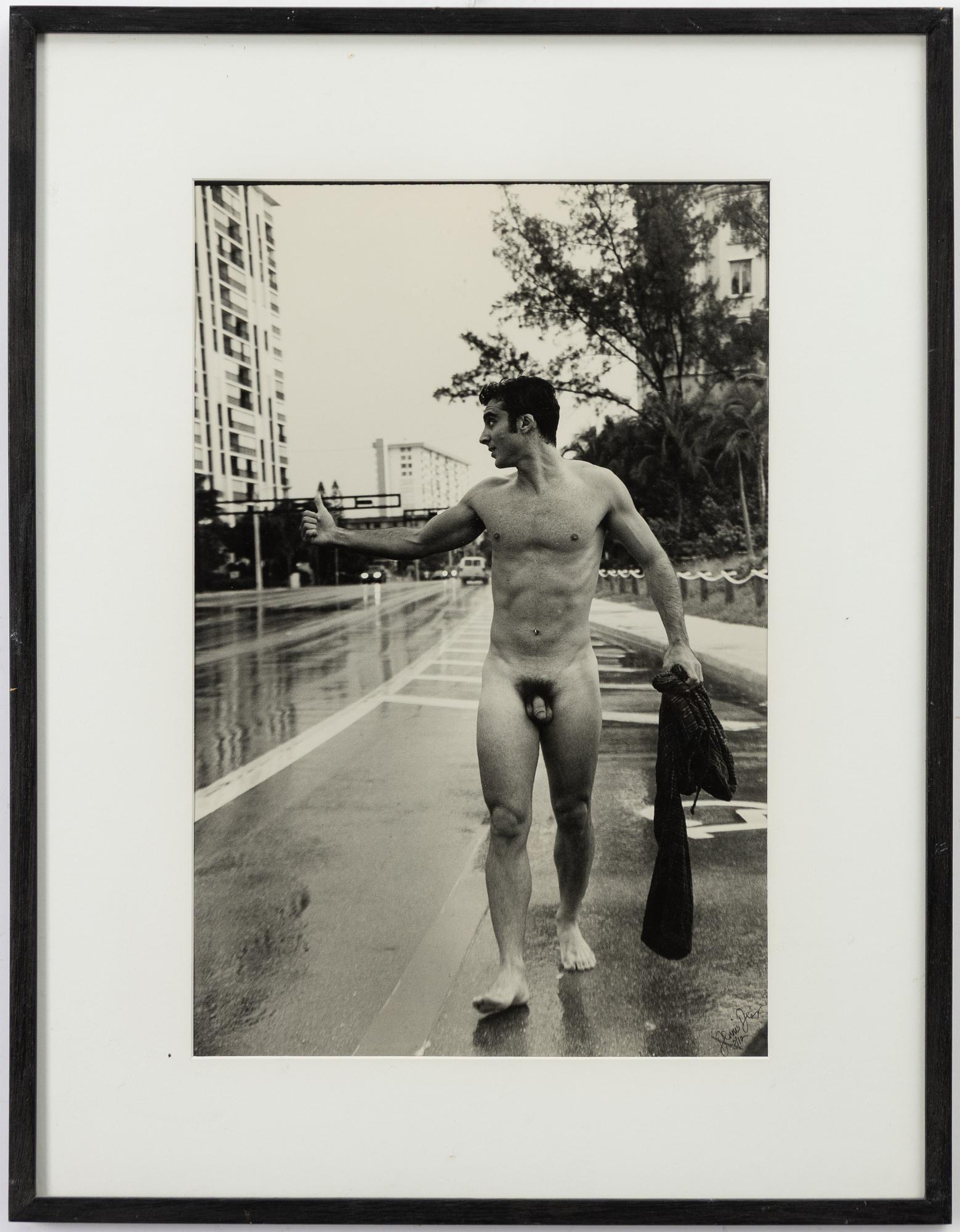 Dennis Dean, Utan titel.