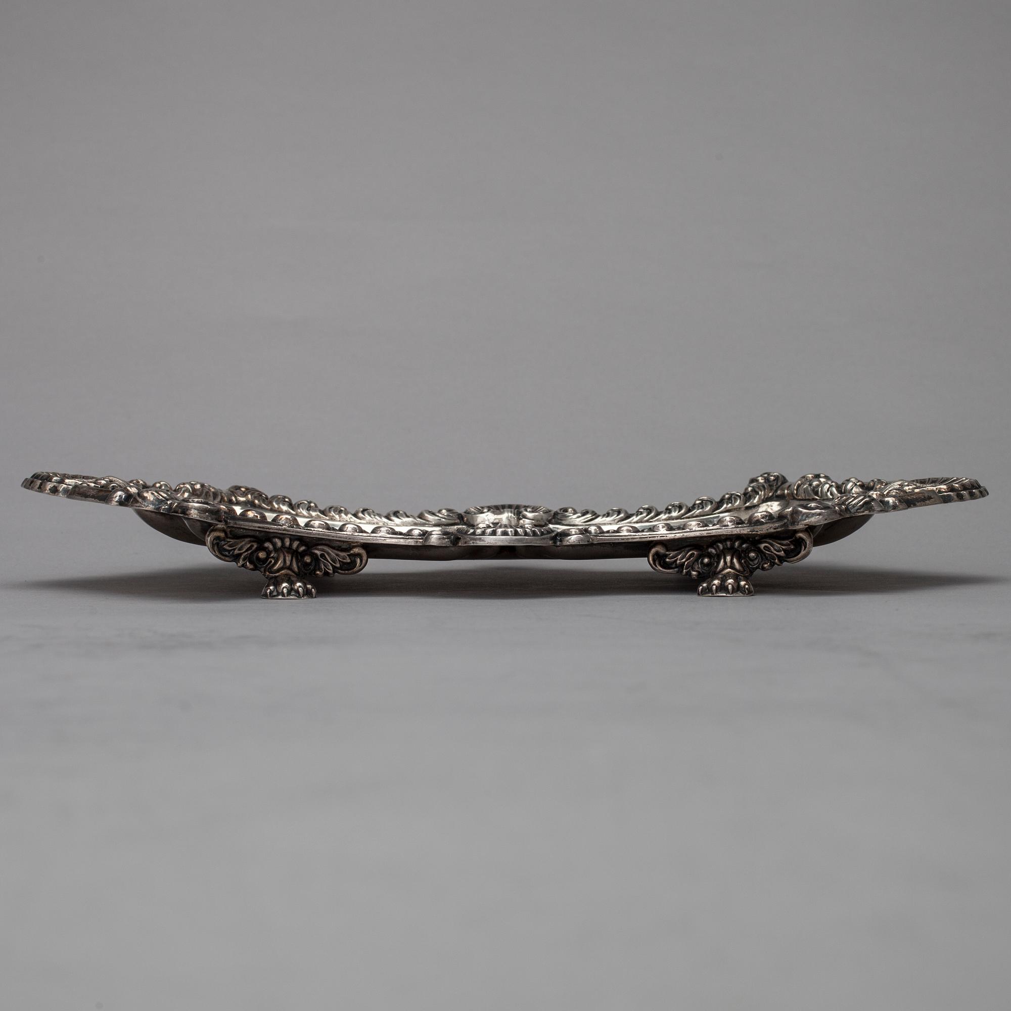 BRICKA FÖR LJUSSAX, silver, Möllenborg, Stockholm 1891, vikt 129 g.
