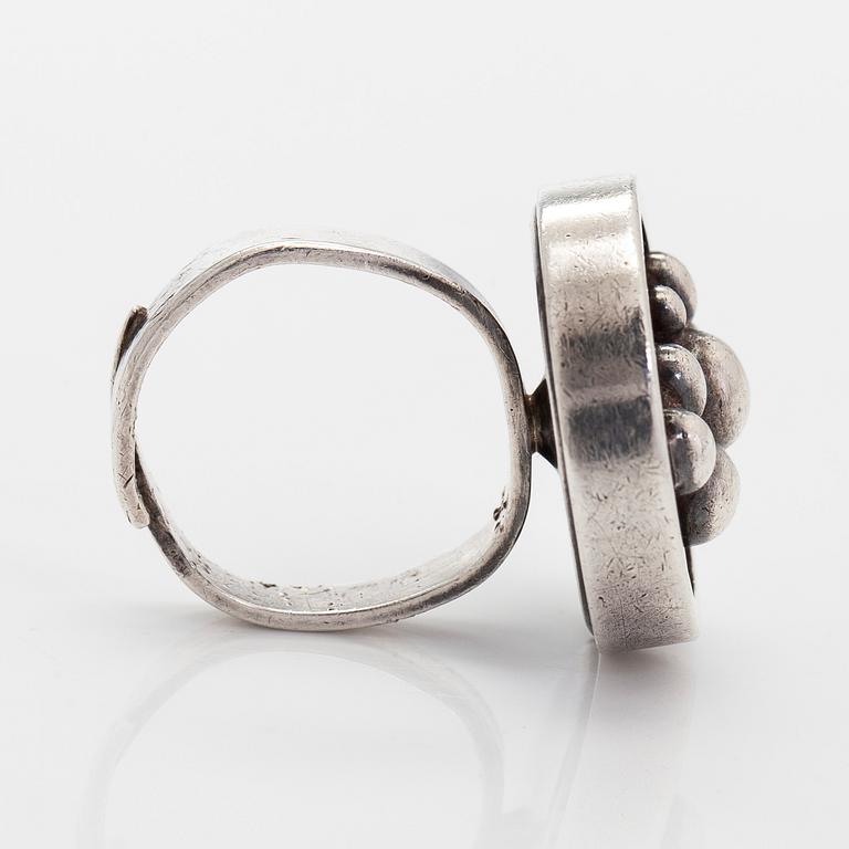 Nanny Still, ring, titan, silver, Kultakeskus 1976.