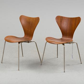 A set of six Arne Jacobsen 'Sjuan' teak chairs, Fritz Hansen, Denmark 1950's-60's.