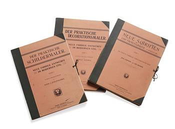 907. Three volumes of plates."Neue Schriften und Firmenschilder", "Der Praktische Schildmaler" och "Der Praktische Decoration.