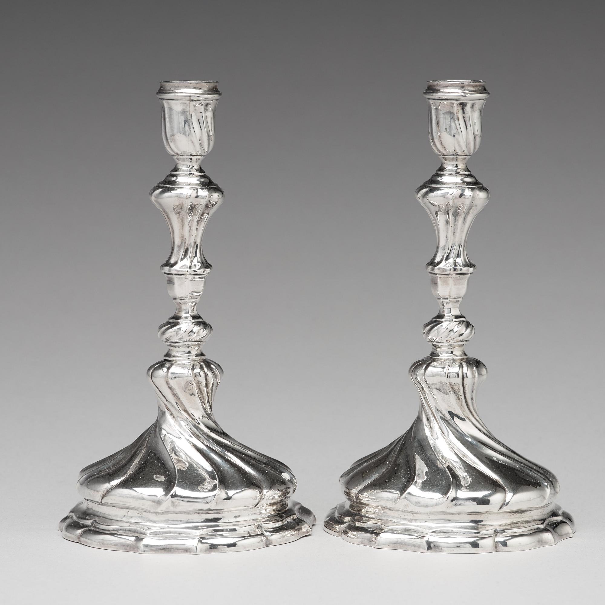 Isak Sauer, ljusstakar, ett par, silver, Stockholm 1755. Rokoko.