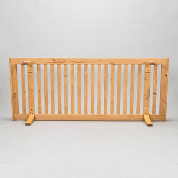 Alvar Aalto, a 1970's  'E710' daybed for Artek.