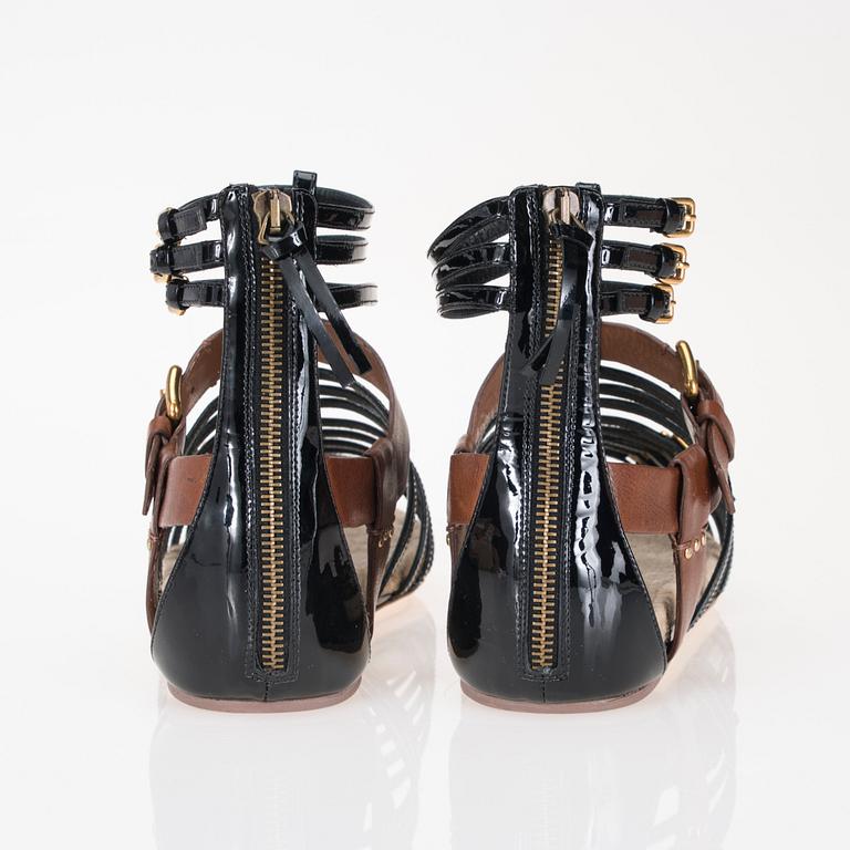 SKOR, MiuMiu.
