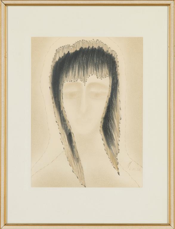 Aleksandra Ionowa, Ansikte.