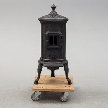 A circa 1900 iron stove by Näfvekvarns Styckebruk.