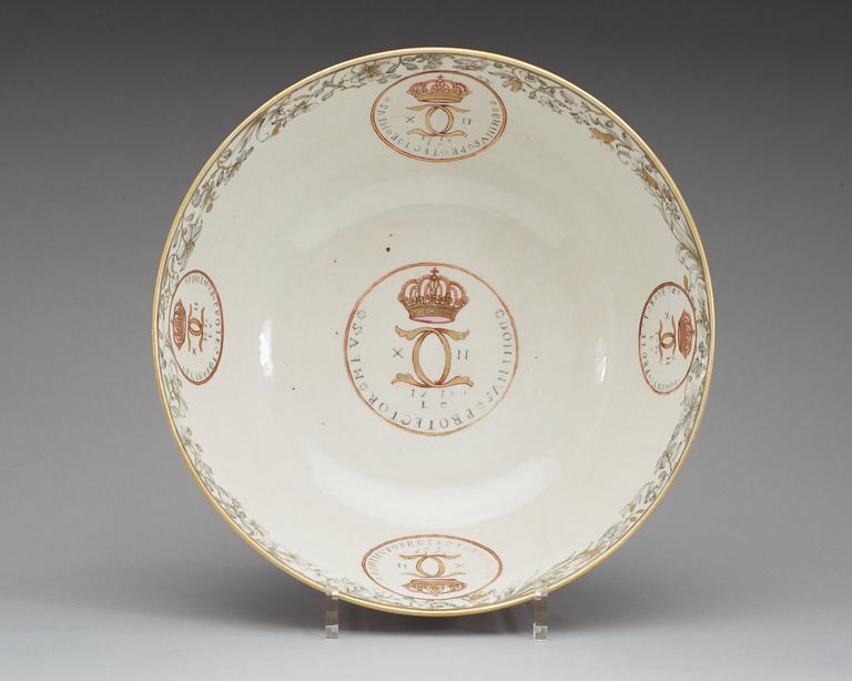A rare grisaille armorial punch bowl, Qing dynasty, Yongzheng, 1730's.