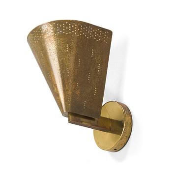 Paavo Tynell, a mid-20th century 'K8-11' wall light for Idman.